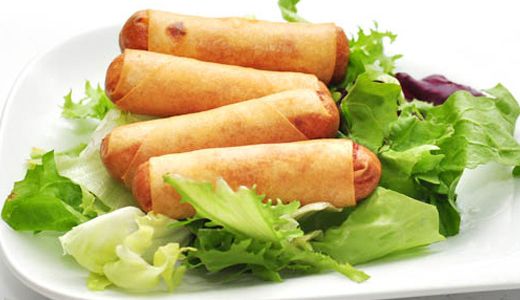 E7 – Nêms (4 pièces)<br>aux crevettes ou au poulet